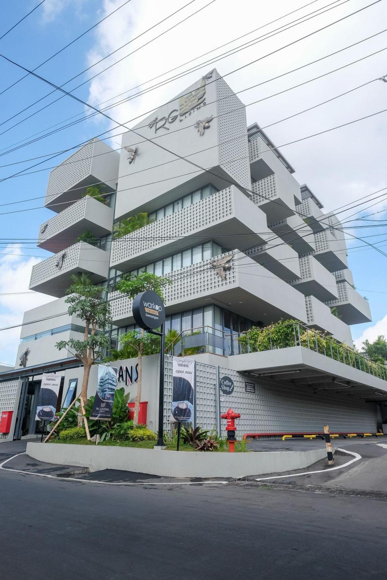 Pakualaman Sans Hotel Rg Living Jogja By Reddoorz מראה חיצוני תמונה