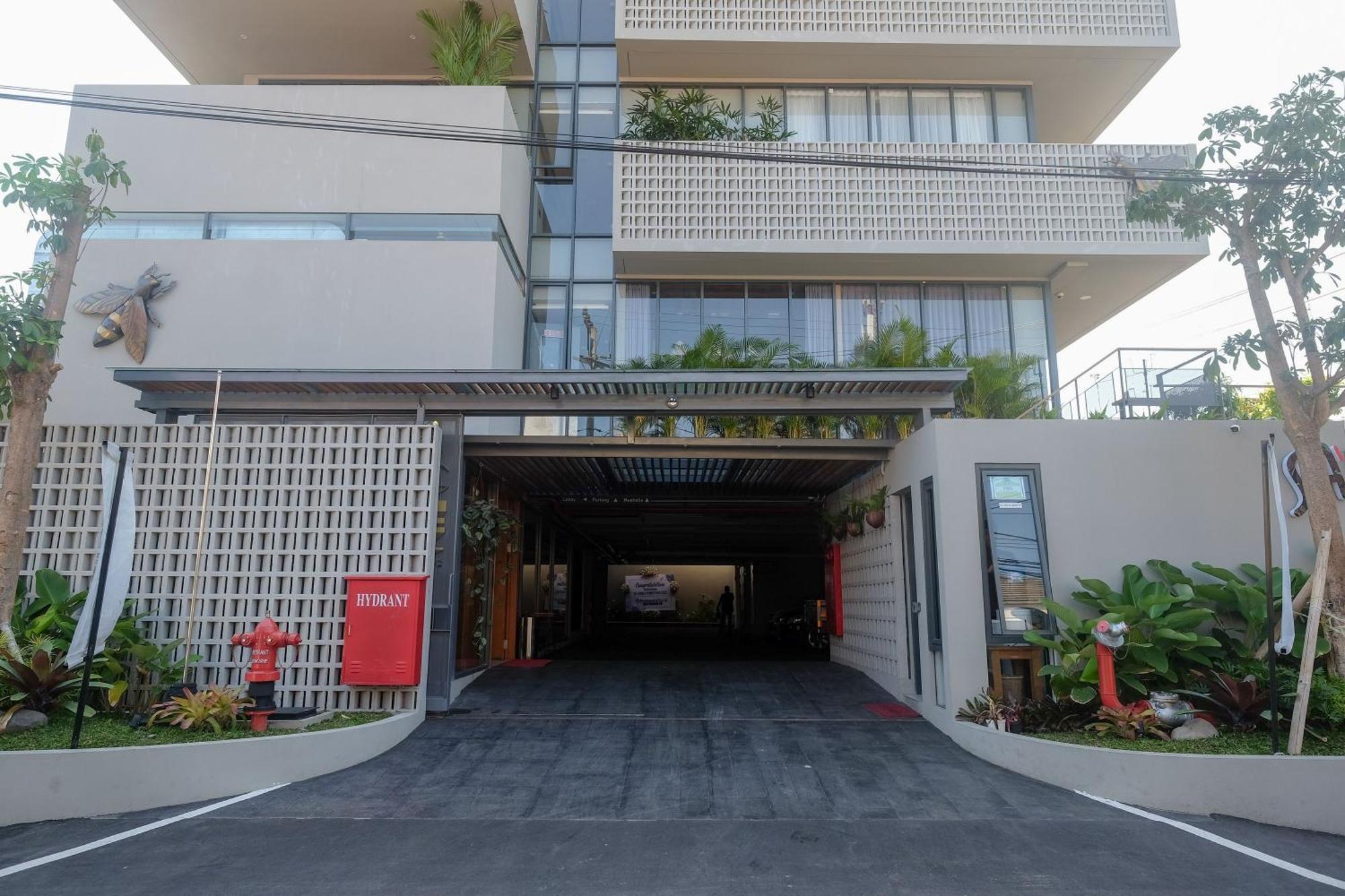 Pakualaman Sans Hotel Rg Living Jogja By Reddoorz מראה חיצוני תמונה