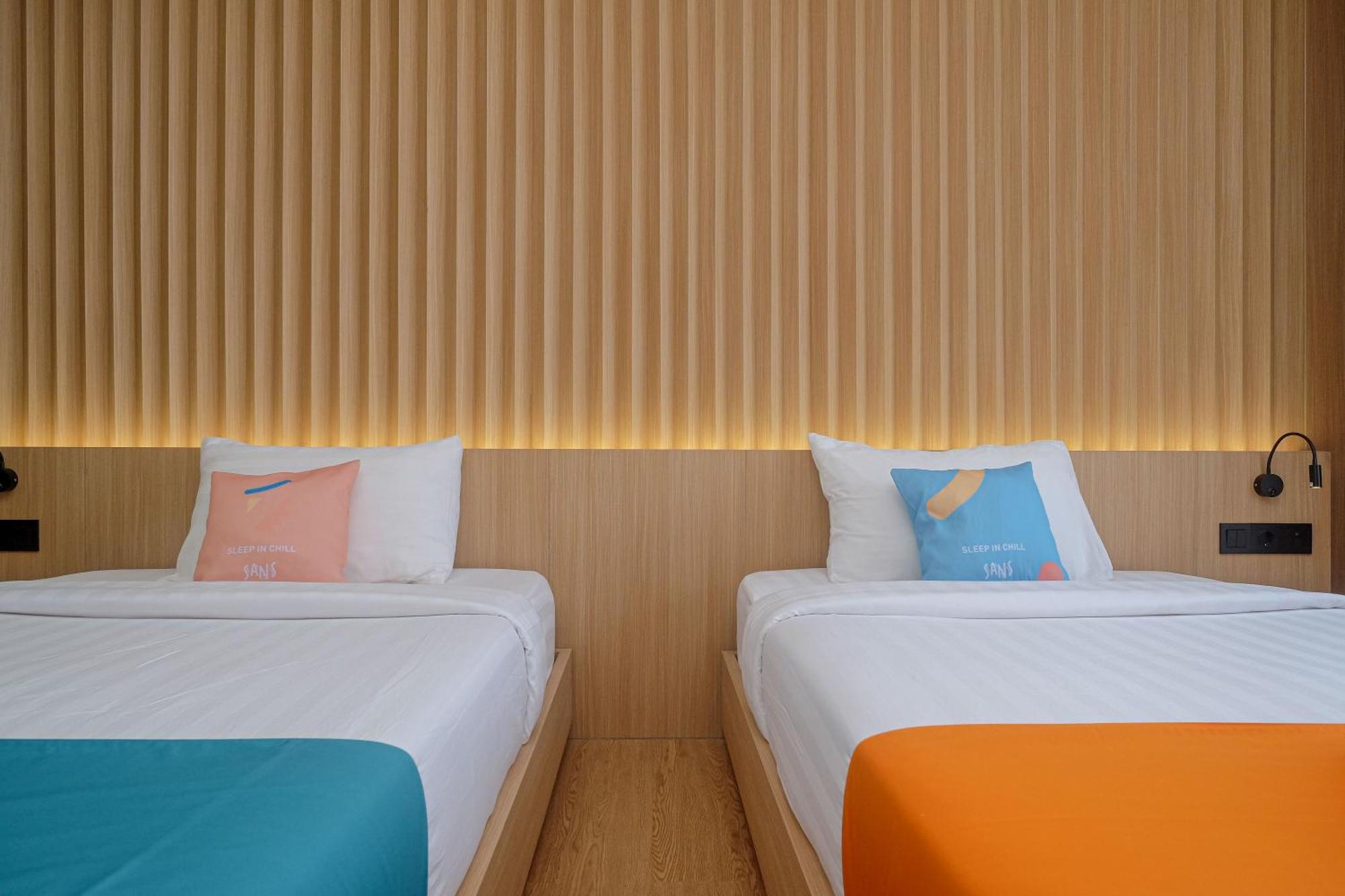 Pakualaman Sans Hotel Rg Living Jogja By Reddoorz מראה חיצוני תמונה
