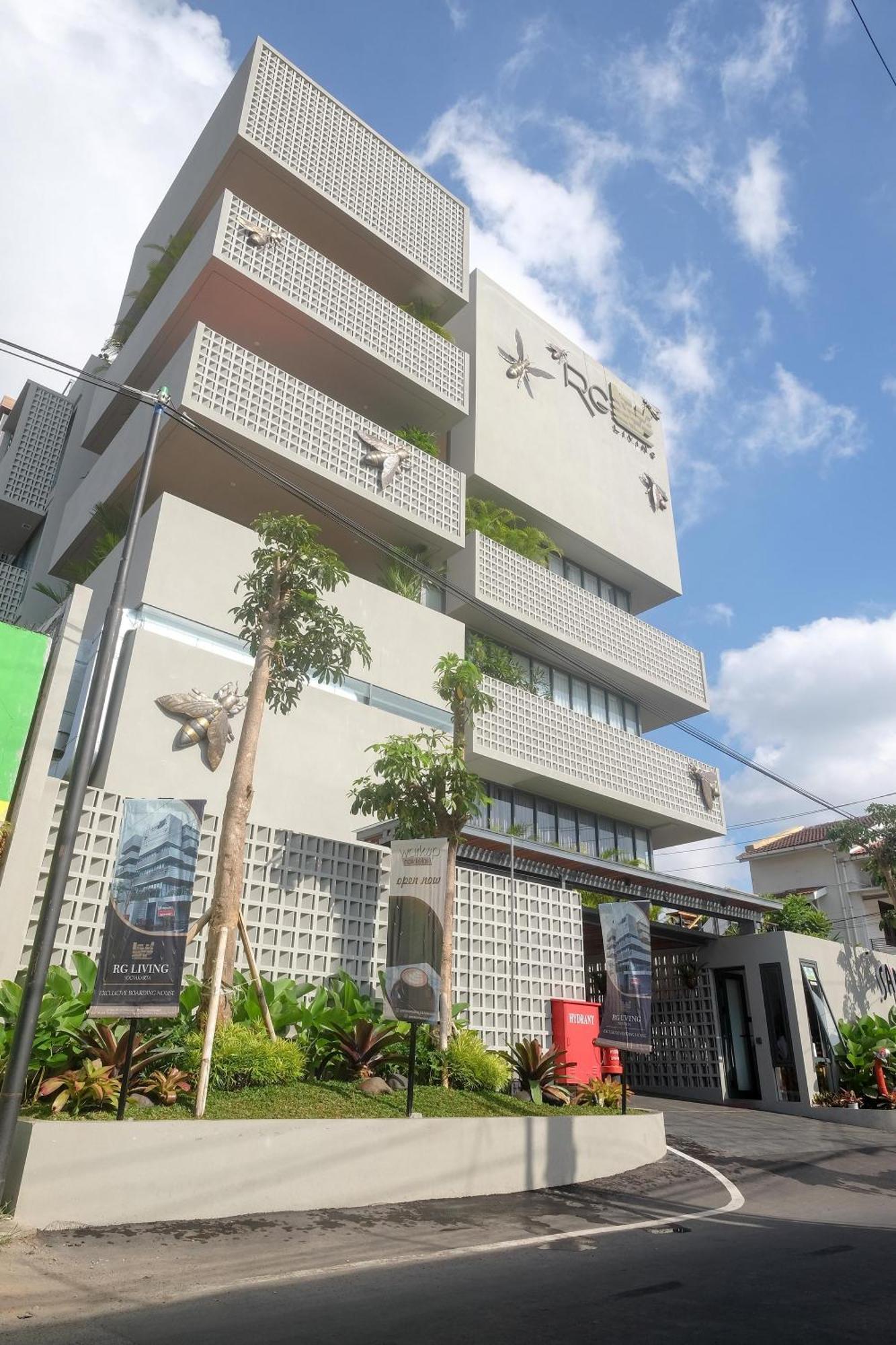 Pakualaman Sans Hotel Rg Living Jogja By Reddoorz מראה חיצוני תמונה