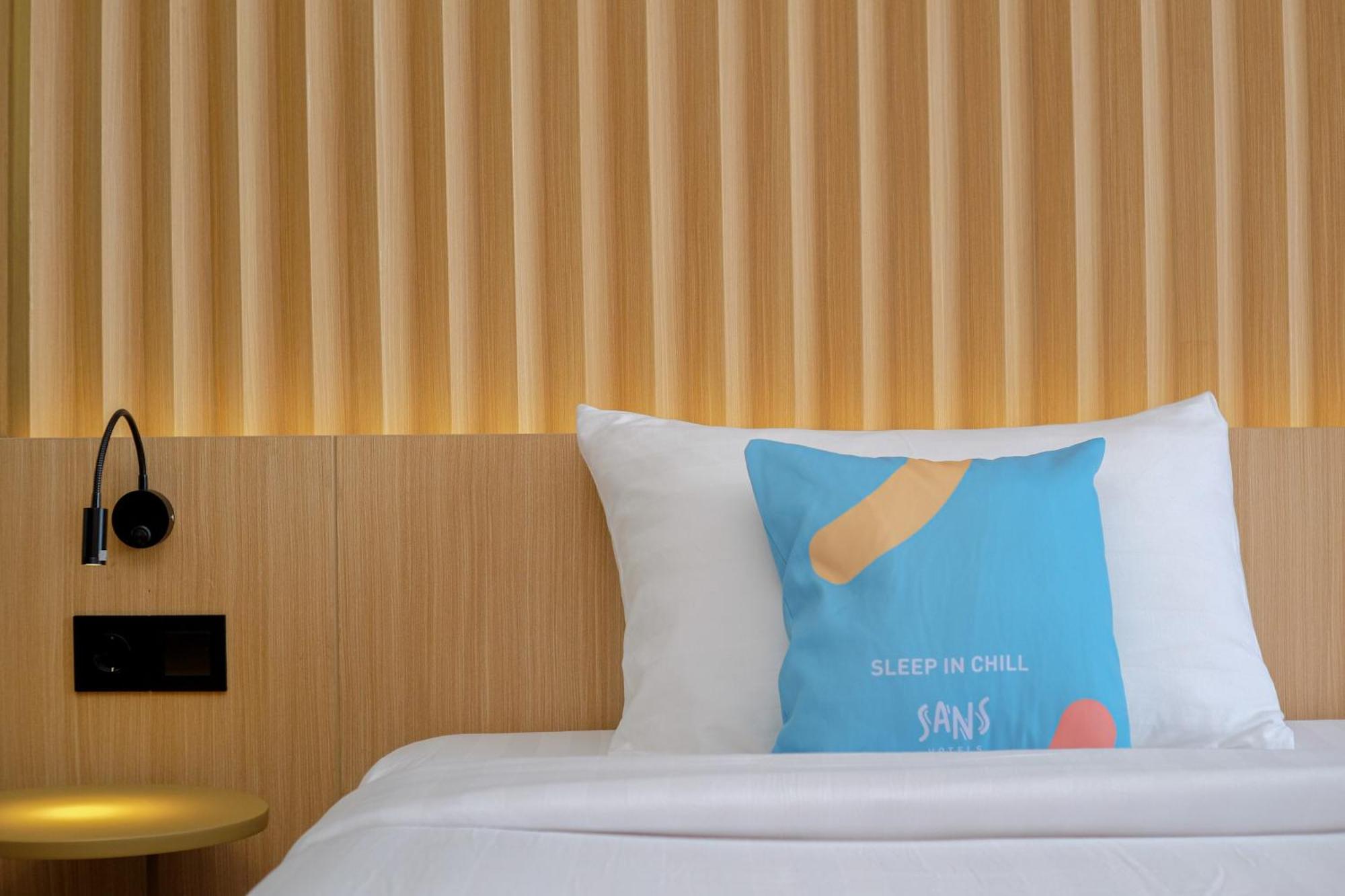 Pakualaman Sans Hotel Rg Living Jogja By Reddoorz מראה חיצוני תמונה