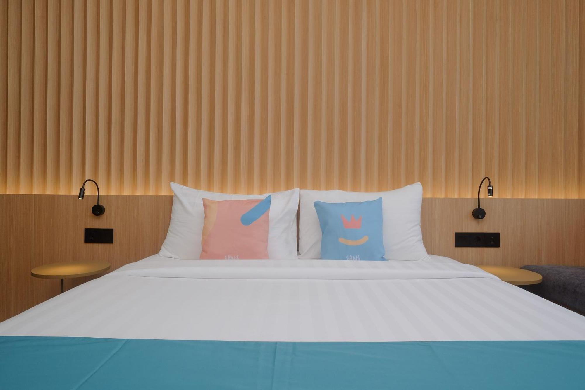 Pakualaman Sans Hotel Rg Living Jogja By Reddoorz מראה חיצוני תמונה