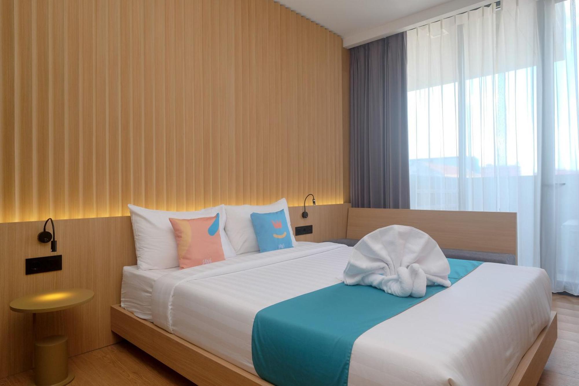 Pakualaman Sans Hotel Rg Living Jogja By Reddoorz מראה חיצוני תמונה