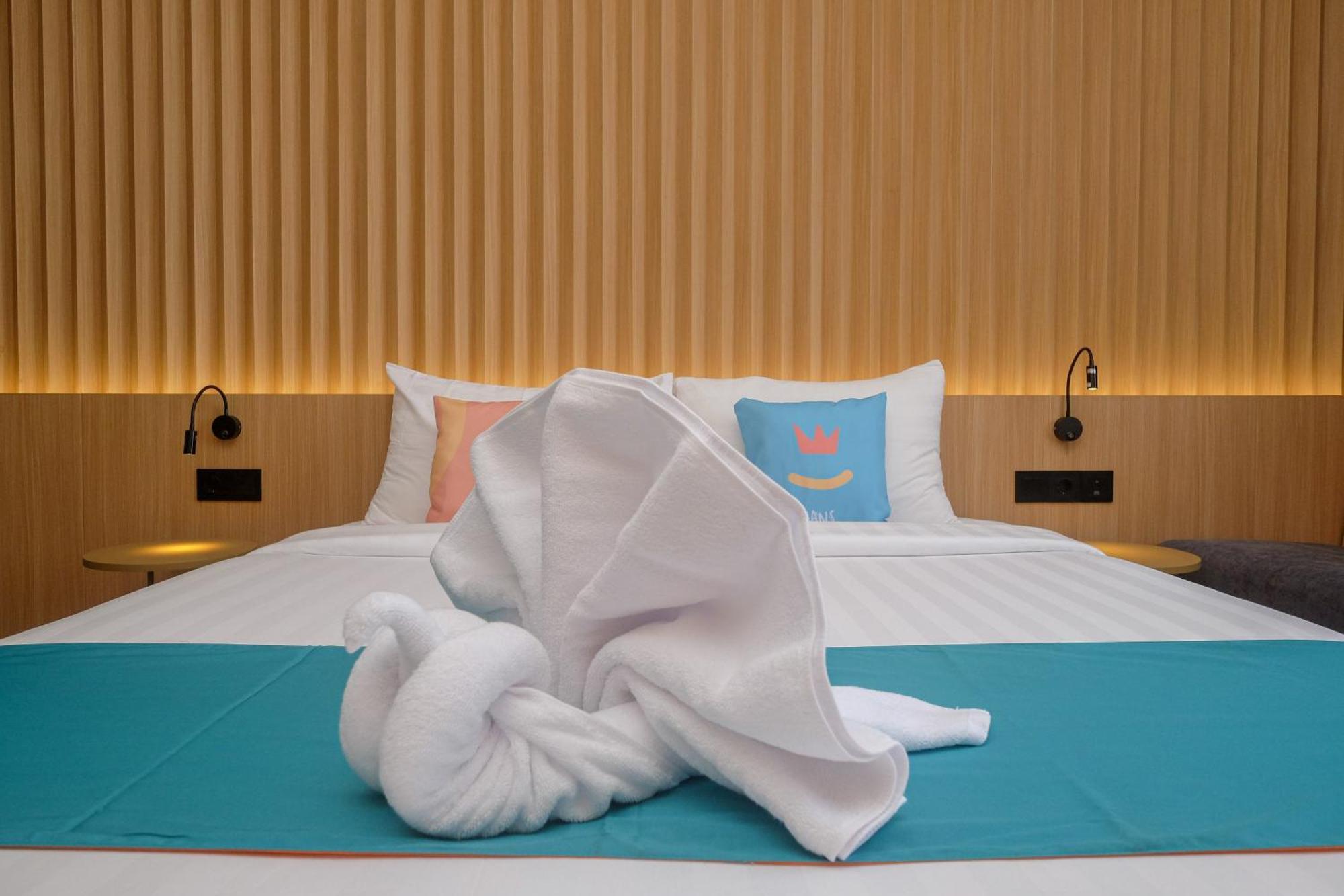 Pakualaman Sans Hotel Rg Living Jogja By Reddoorz מראה חיצוני תמונה
