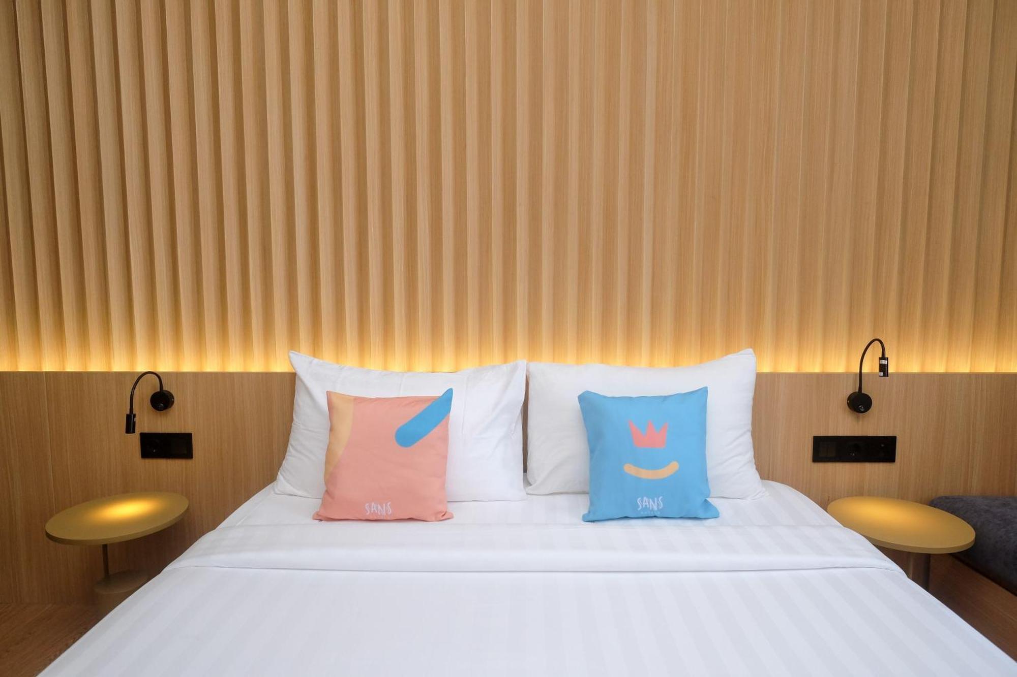 Pakualaman Sans Hotel Rg Living Jogja By Reddoorz מראה חיצוני תמונה